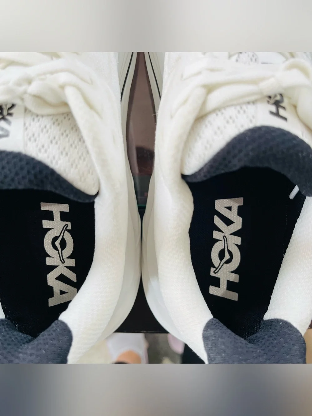 Sz 9.5D Hoka One One HOKA Clifton 10 White/Black 1162030/WBLC